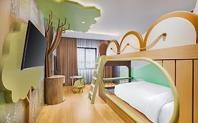 Fox Hotel Nagoya Batam